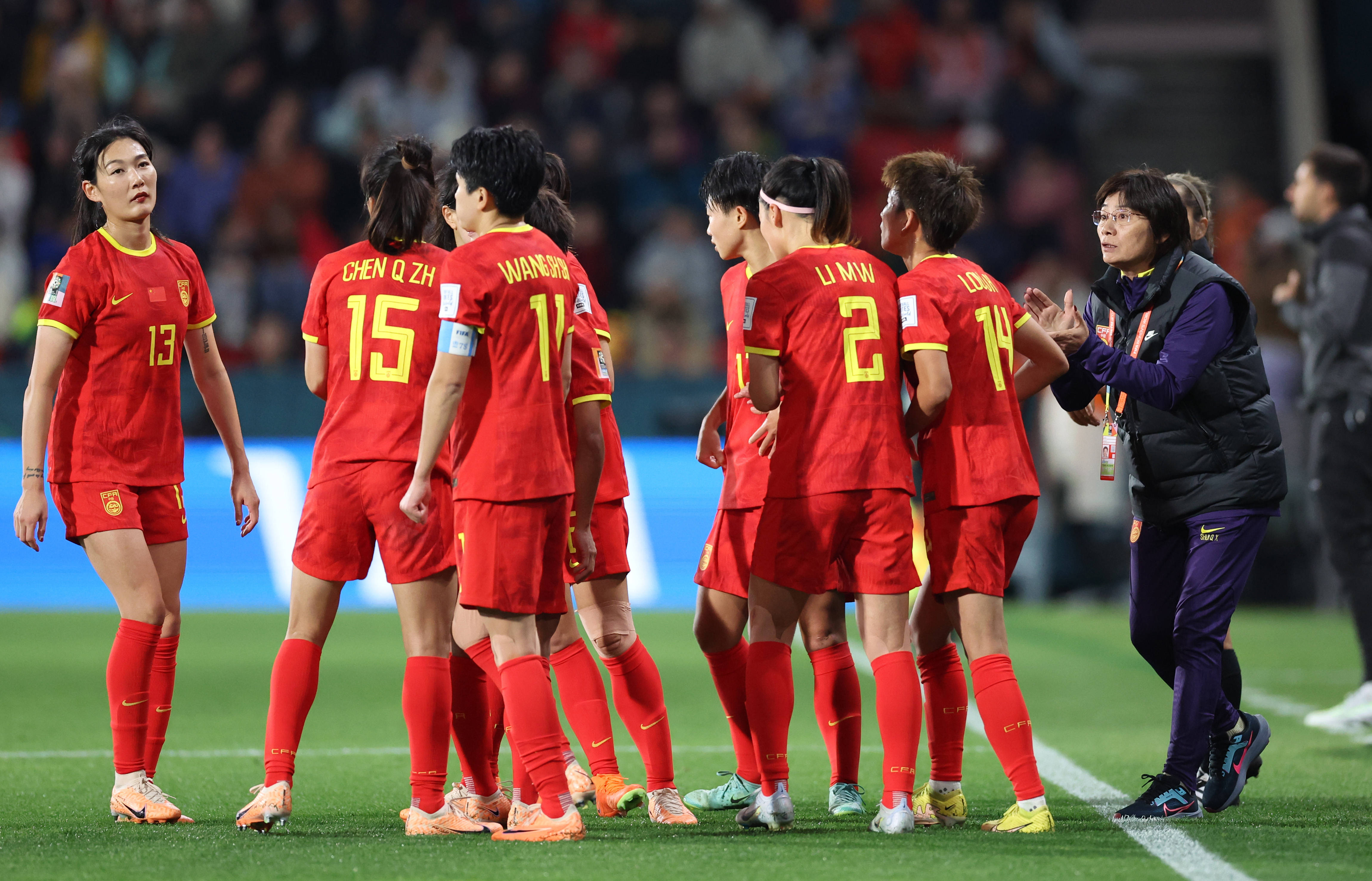 国际女足赛事精彩纷呈,吸引众多球迷关注 国际女足赛事精彩纷呈,吸引众多球迷关注