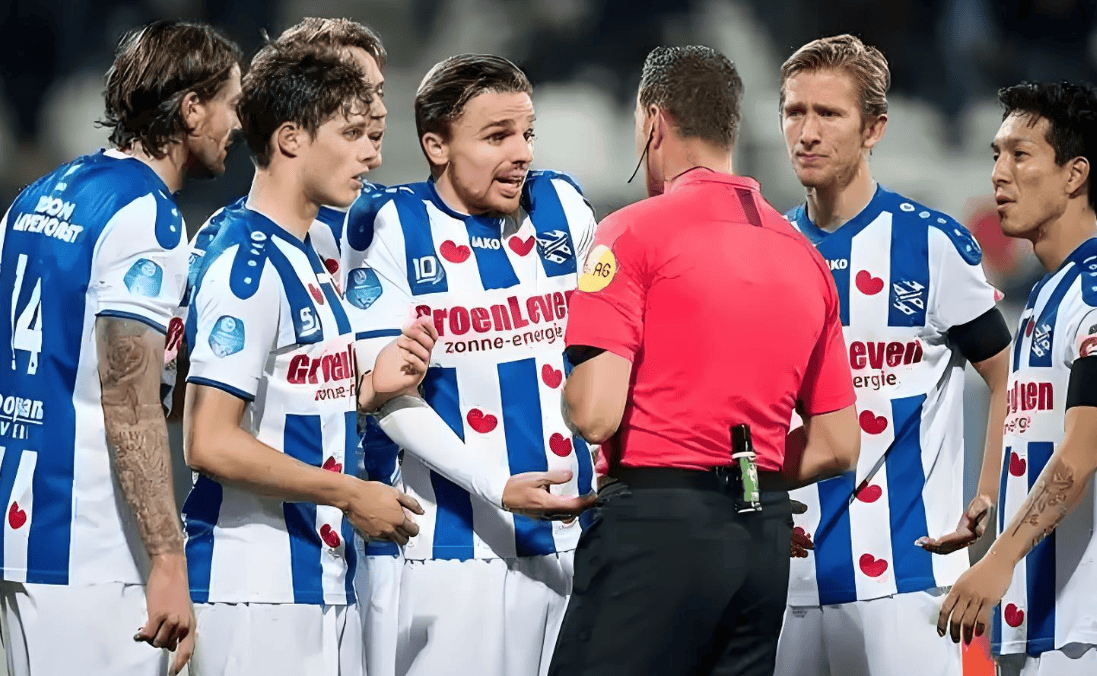 包含黄油手握冠军钥匙战术大变化打破平局僵局的词条