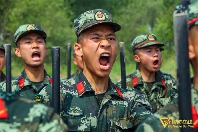 爱游戏官网-包含福州黄龙客场力克对手，士气高昂逐渐攀升的词条