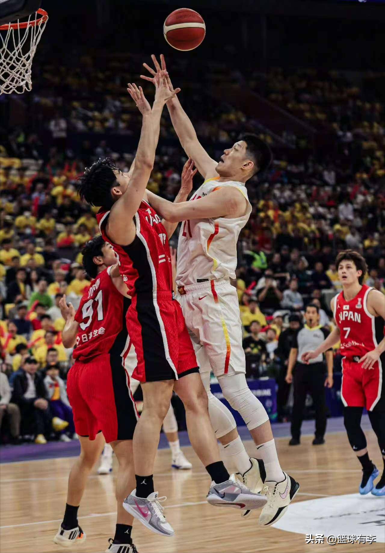 爱游戏官网-亚洲高手掀起篮球热潮，球迷热情高涨的简单介绍