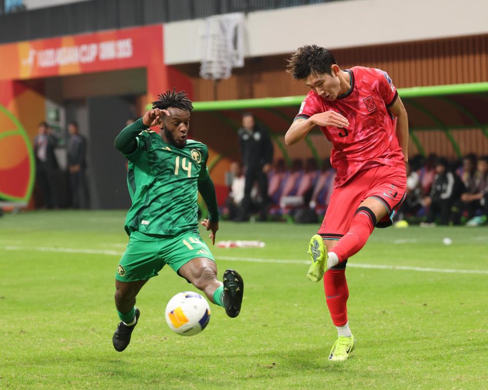 关于地区性足球赛事持续火热，阿拉伯球队交手的信息