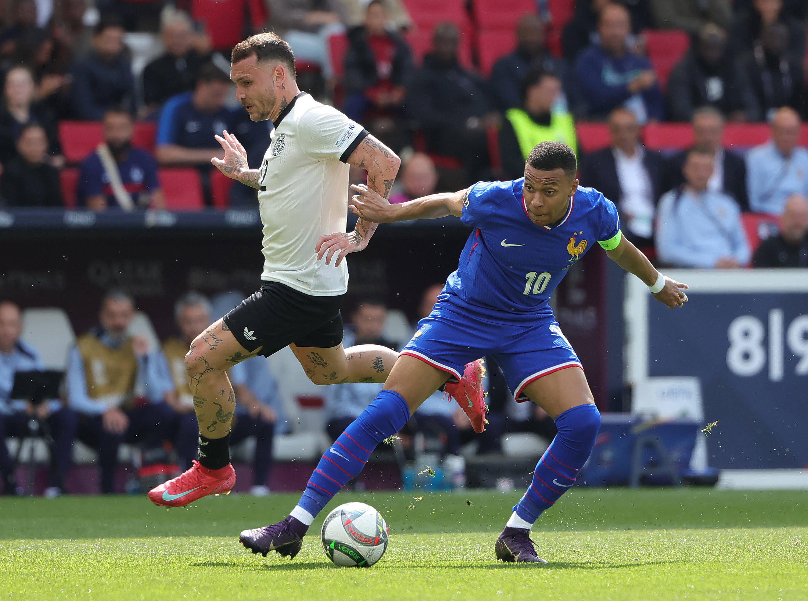 欧国联比赛：法国点球大战淘汰瑞士