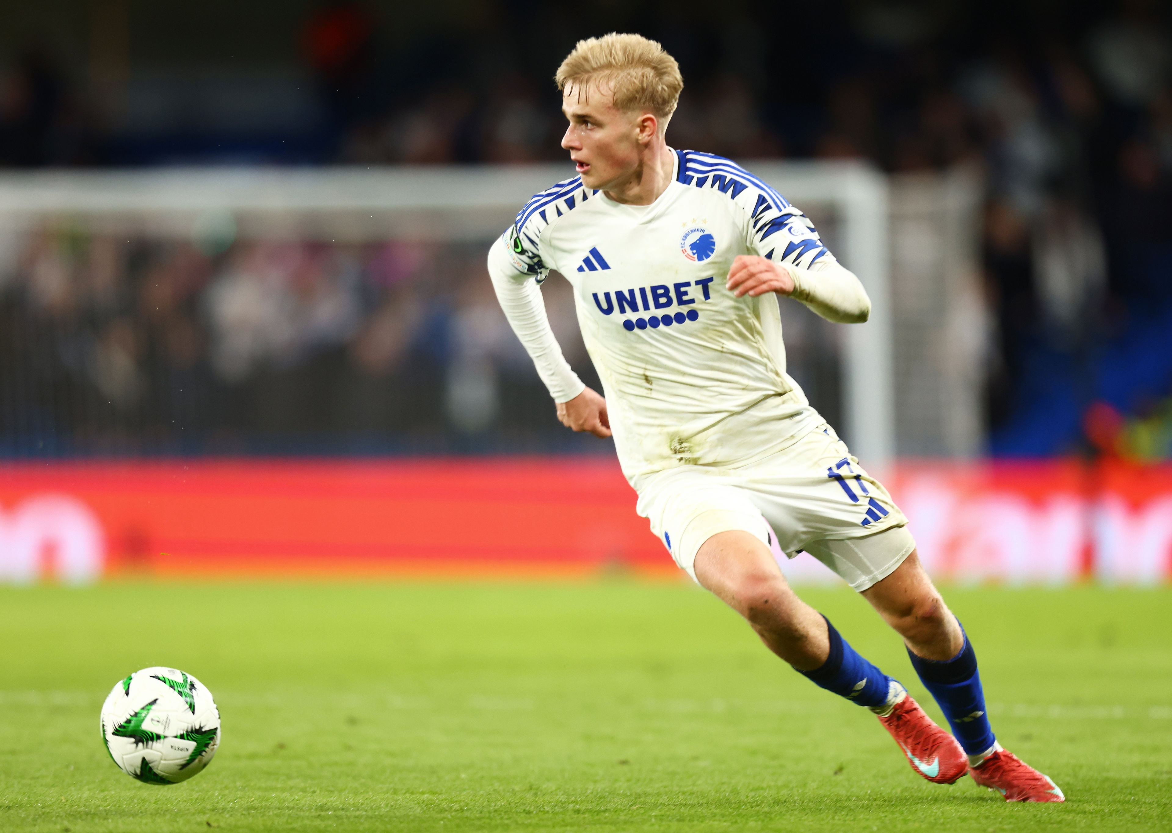 葡萄牙豪门本菲卡队内争夺欧冠资格 葡萄牙豪门本菲卡队内争夺欧冠资格