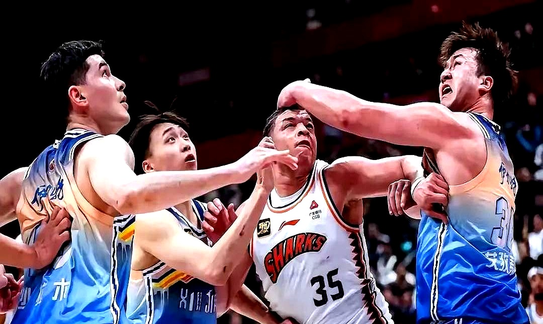 广东队在关键时刻紧咬对手,最终破局获胜的简单介绍 广东队在关键时刻紧咬对手,最终破局获胜的简单介绍