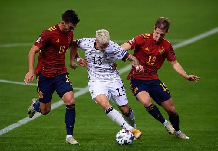 三国较量!葡萄牙队与瑞士队淘汰赛 三国较量!葡萄牙队与瑞士队淘汰赛