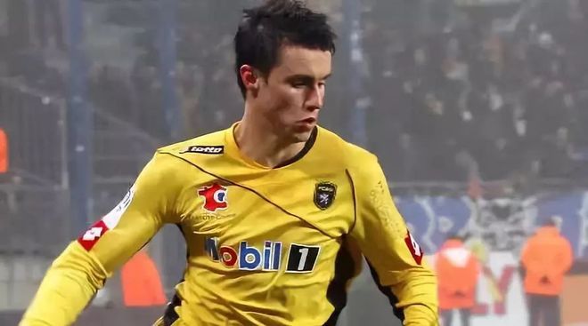 爱游戏官网入口-关于亚眠逐渐回暖，取得连胜积累信心的信息