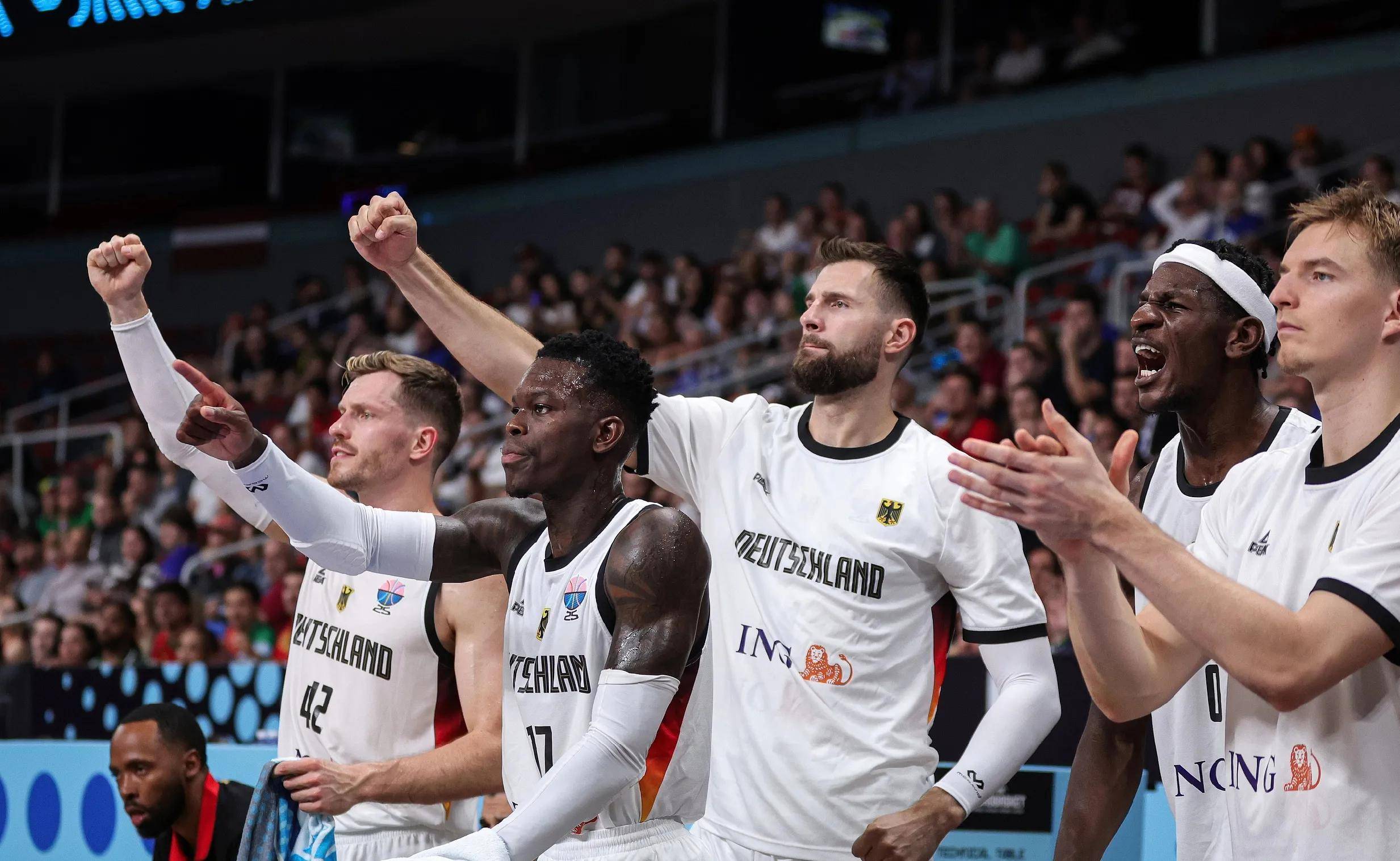 爱游戏官网-欧锦赛决赛闪耀全球篮球舞台