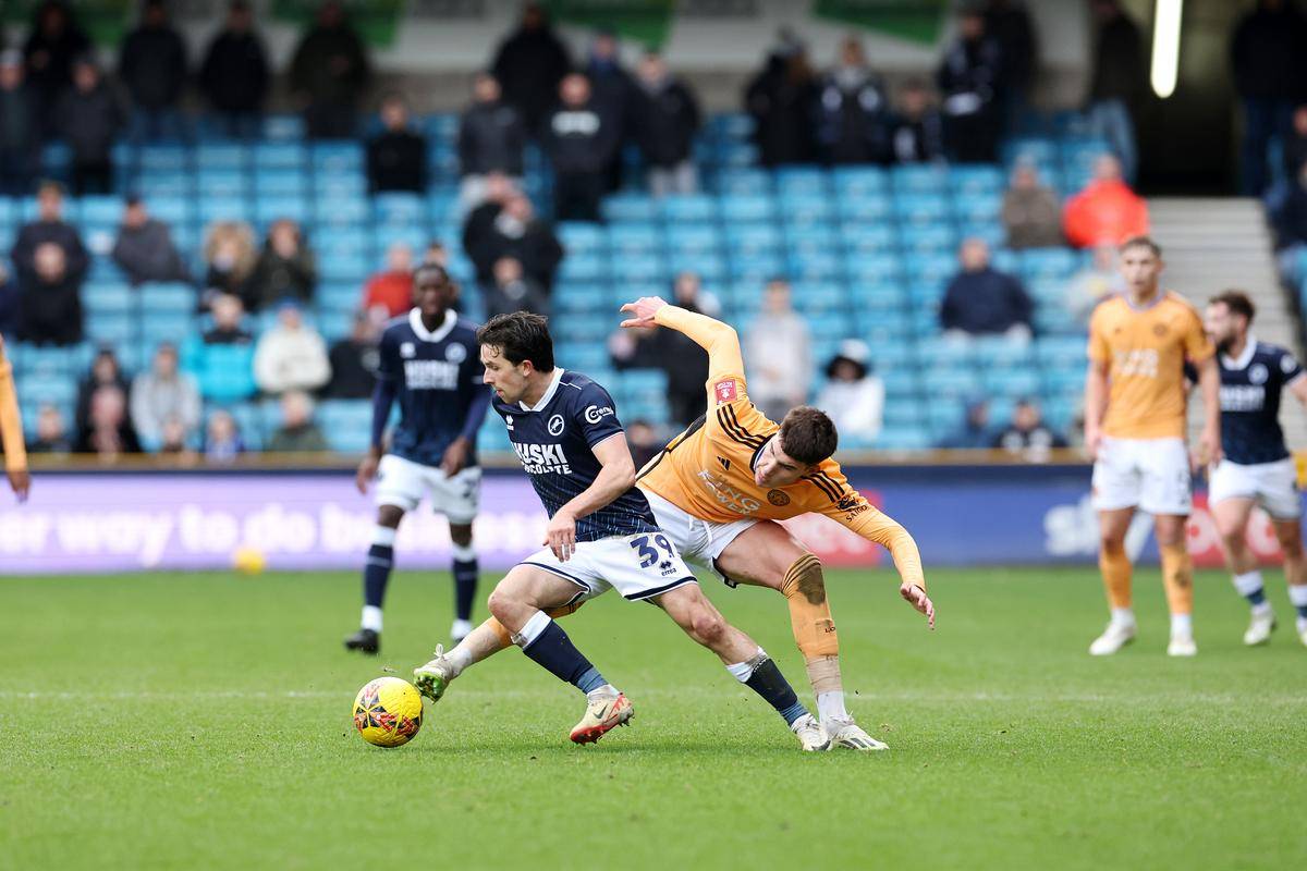 关于球员受伤垫底,球队全力以赴求胜利的信息 关于球员受伤垫底,球队全力以赴求胜利的信息