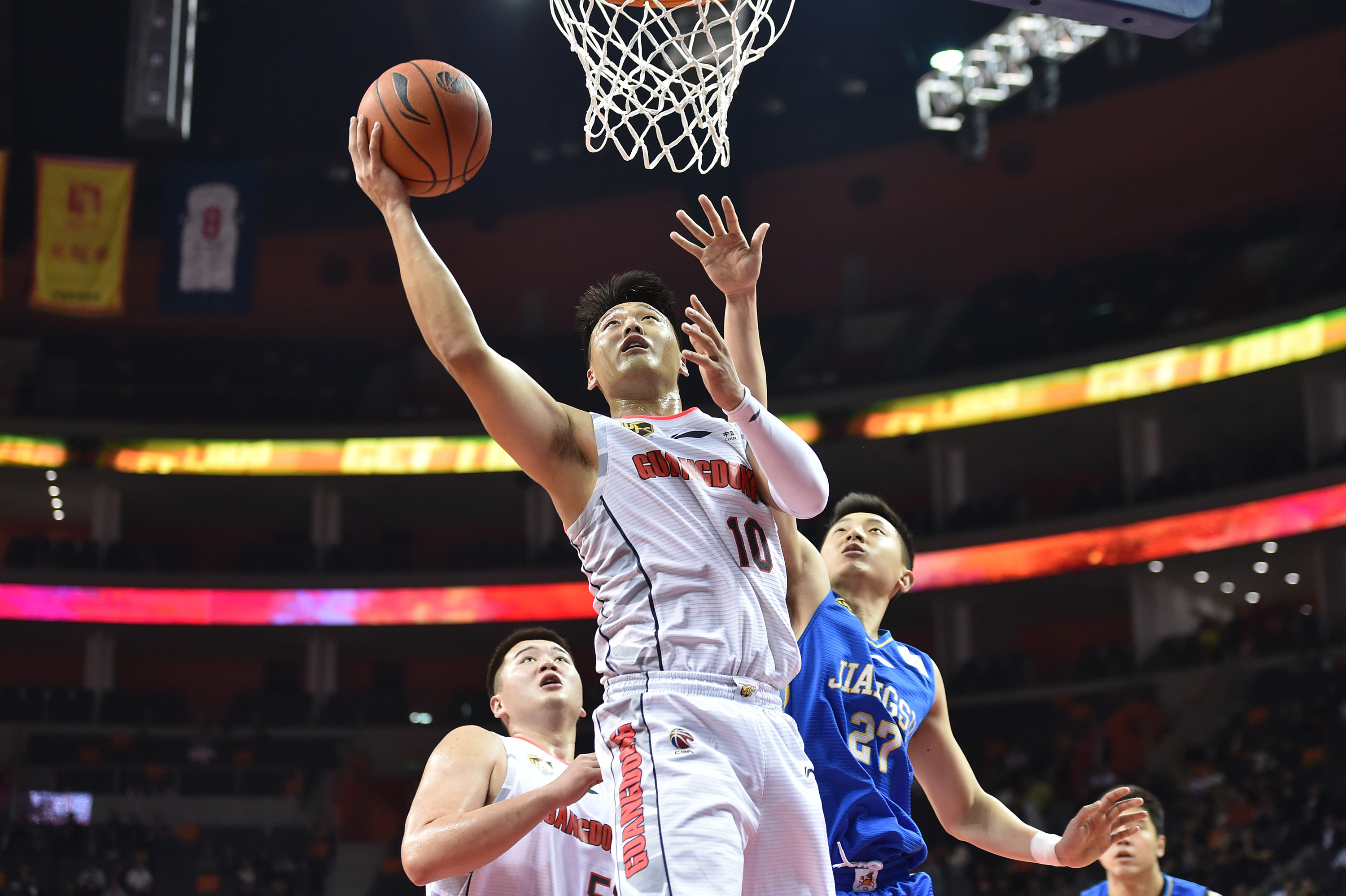 爱游戏登录入口-江苏队击败贵州队，取得胜利