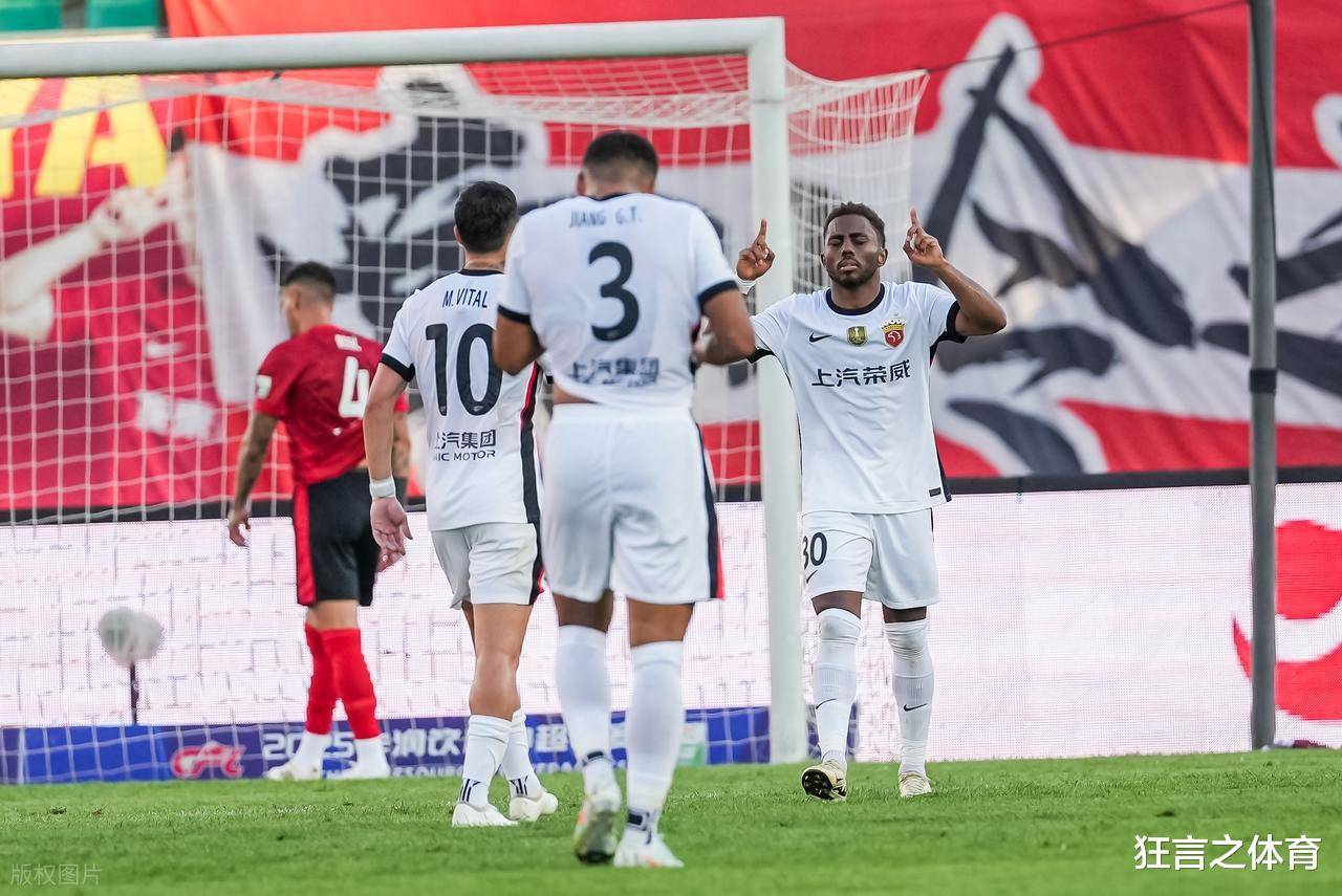 上海上港客场取胜,继续保持不败纪录的简单介绍 上海上港客场取胜,继续保持不败纪录的简单介绍