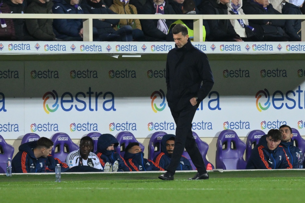 关于尤文图斯主帅遭遇批评，球迷呼吁换帅的信息