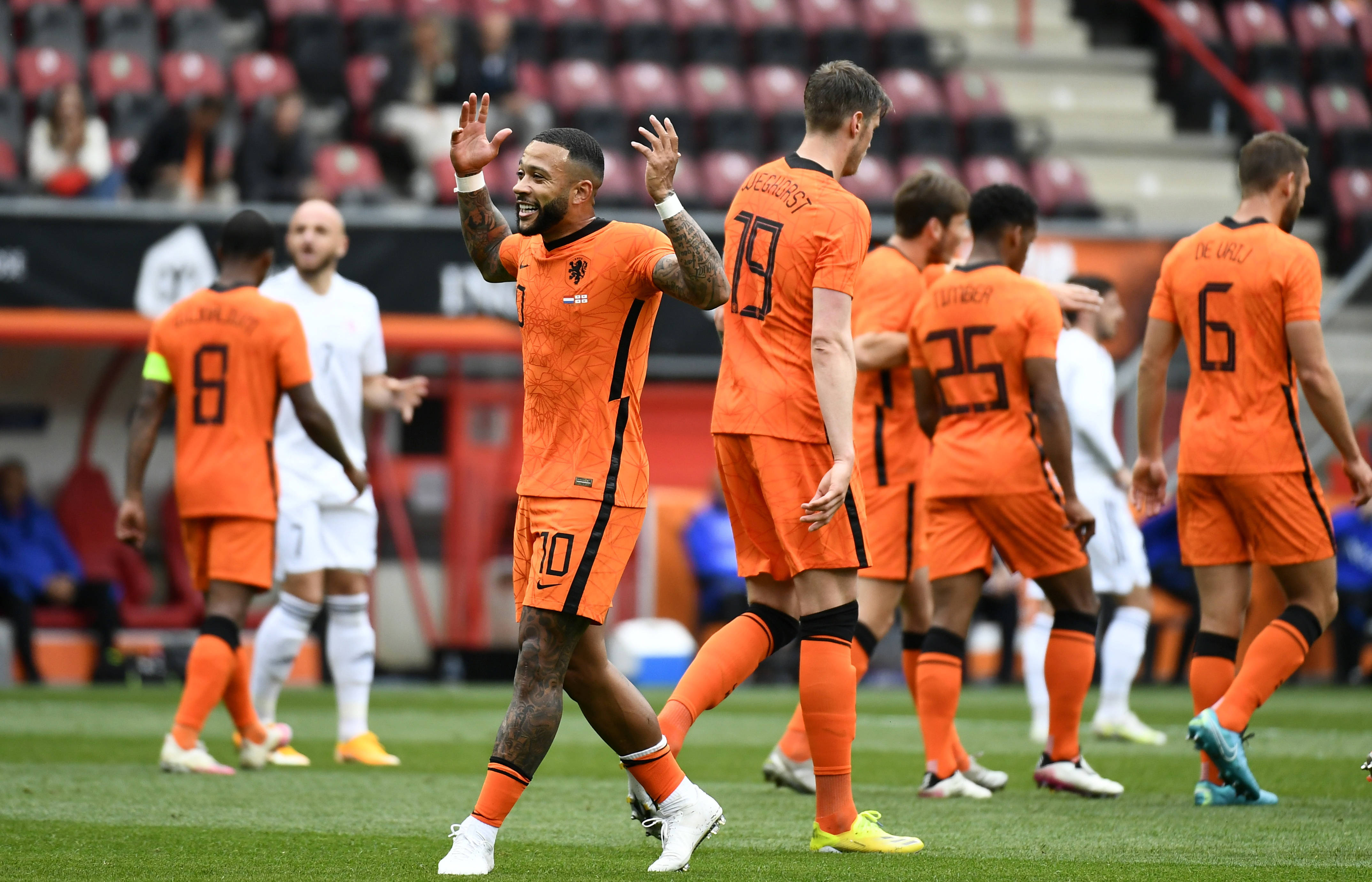 关于欧洲球队间的激战成为体育迷们的焦点的信息