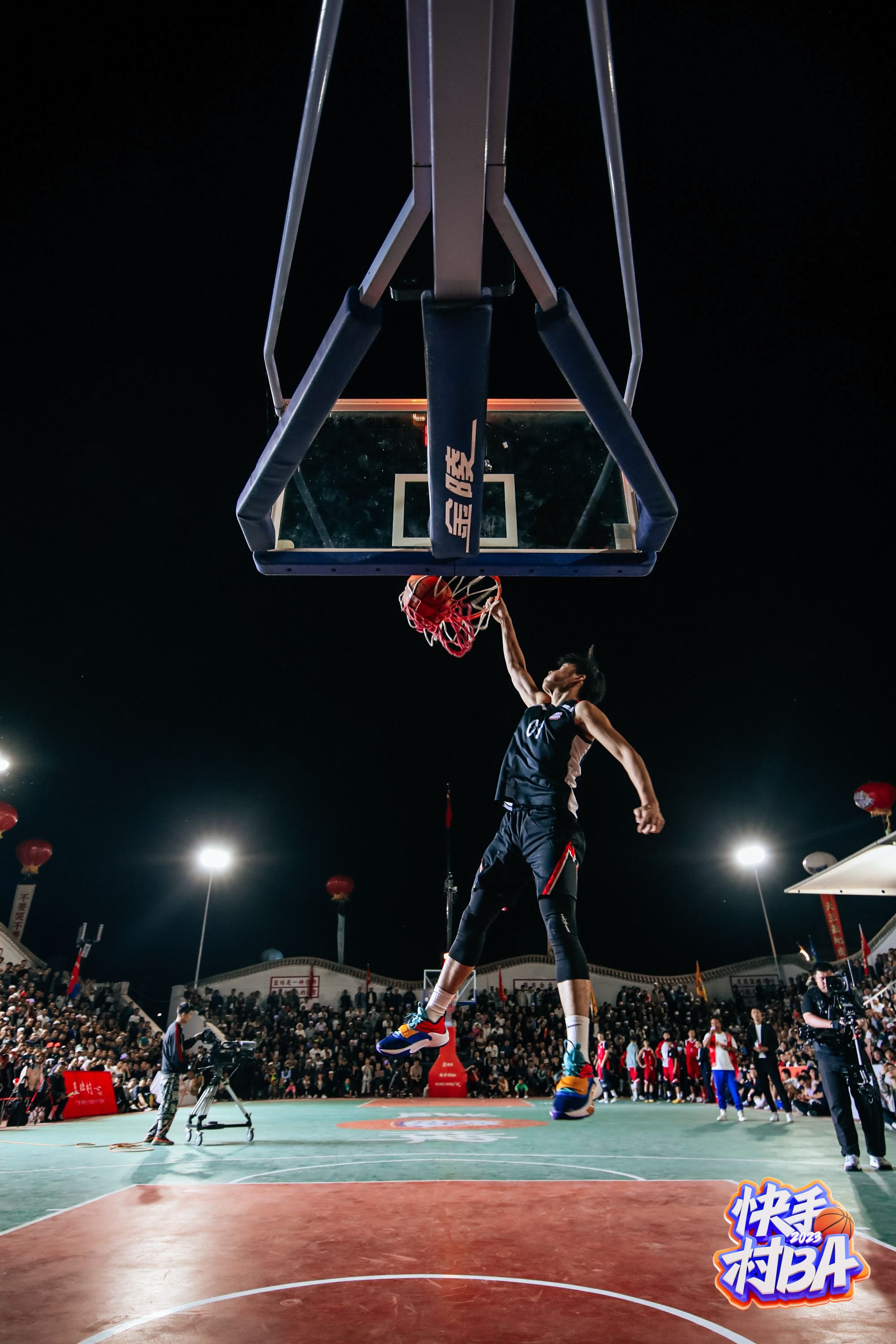 包含扣篮之王尽显风采，全明星赛引爆全场的词条