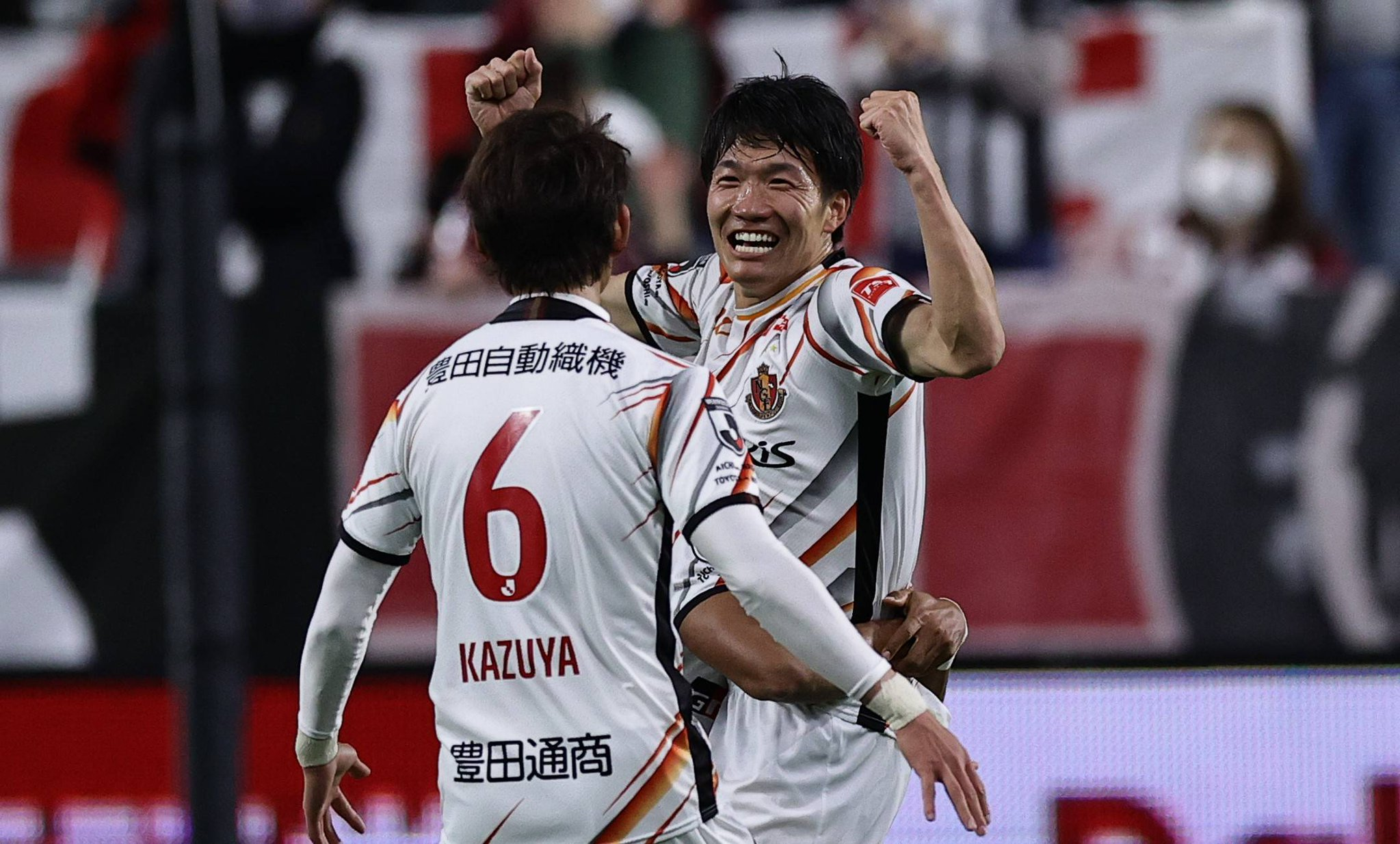 爱游戏登录入口-东亚球队捧起冠军奖杯，成为全球焦点的简单介绍