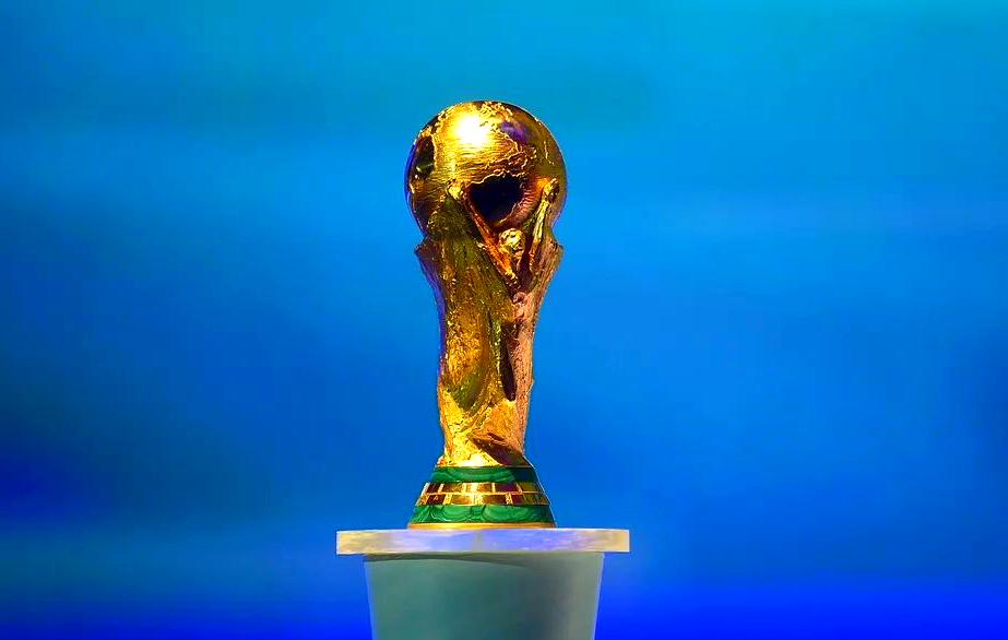 东亚球队捧起冠军奖杯,成为全球焦点的简单介绍 东亚球队捧起冠军奖杯,成为全球焦点的简单介绍