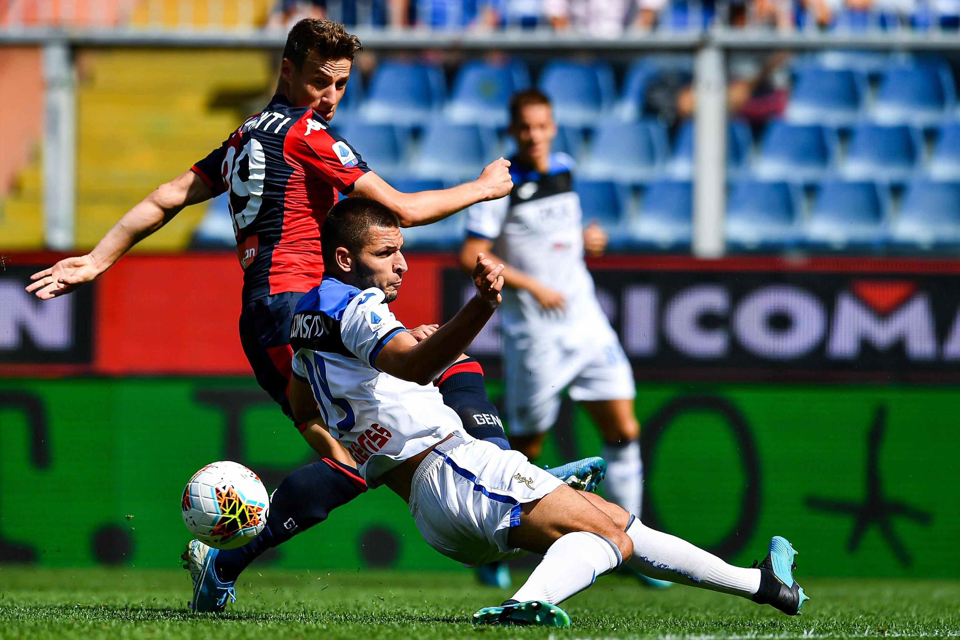 爱游戏在线-包含强强碰撞！国际足球比赛精彩纷呈的词条