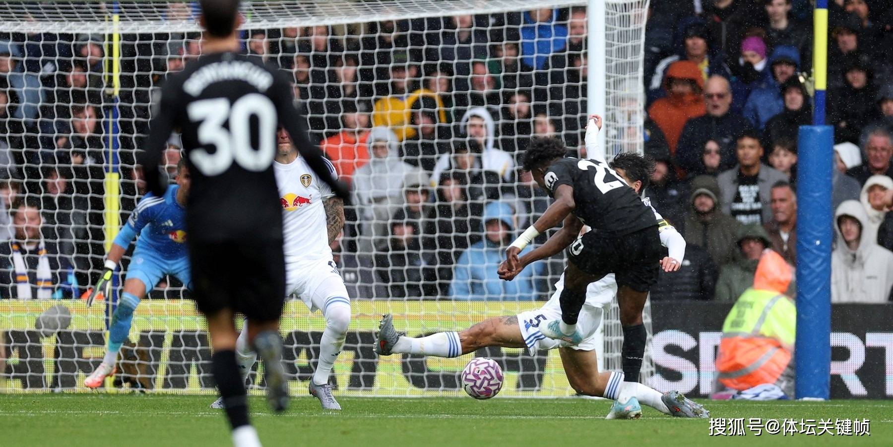 热刺力挫对手，晋级淘汰赛取得关键胜利的简单介绍