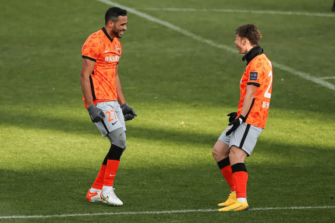 南美洲顶级联赛激战白热化,冠军难分伯仲的简单介绍 南美洲顶级联赛激战白热化,冠军难分伯仲的简单介绍